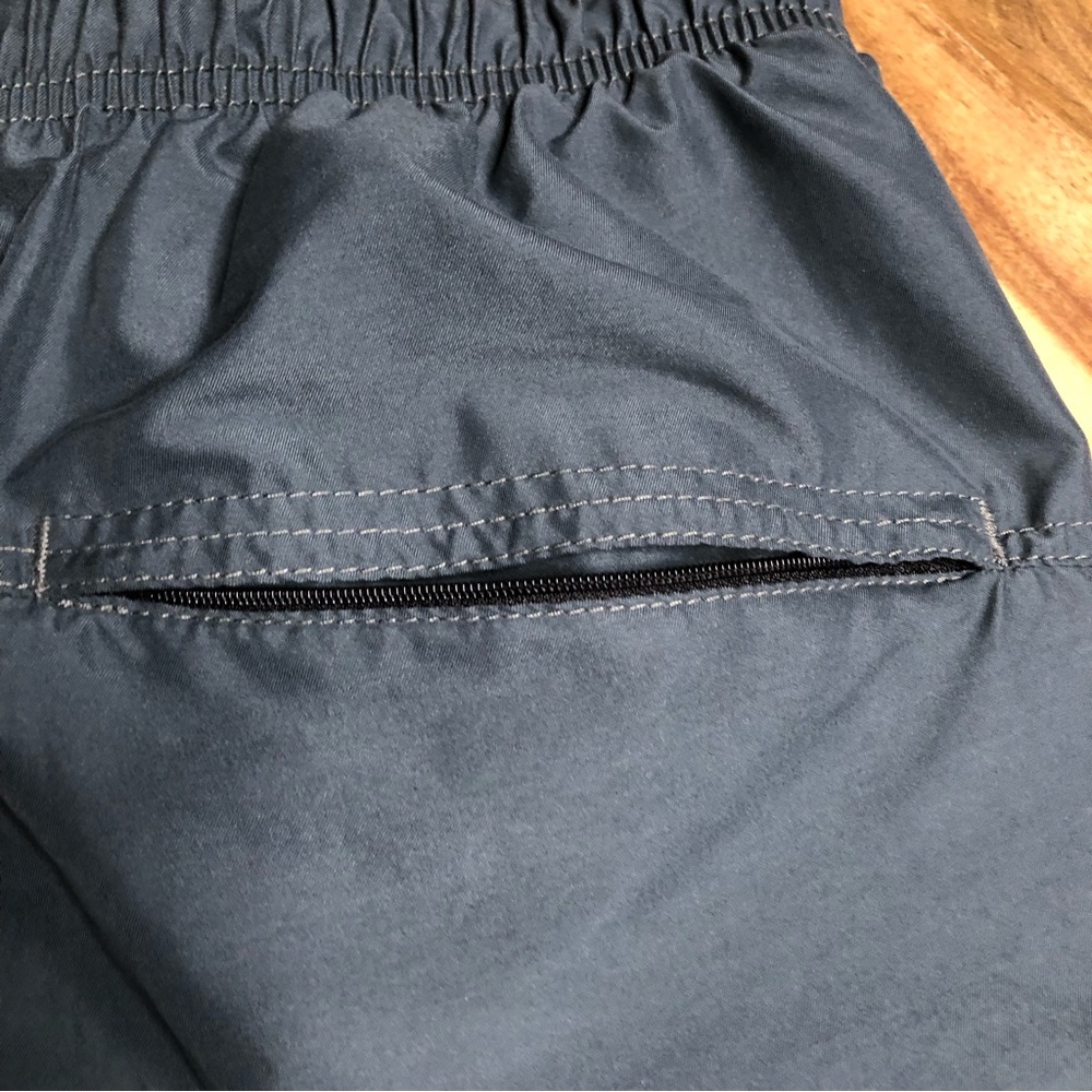 Large Gray mens Speedo swim trunks size LARGE - Picture 9 of 10